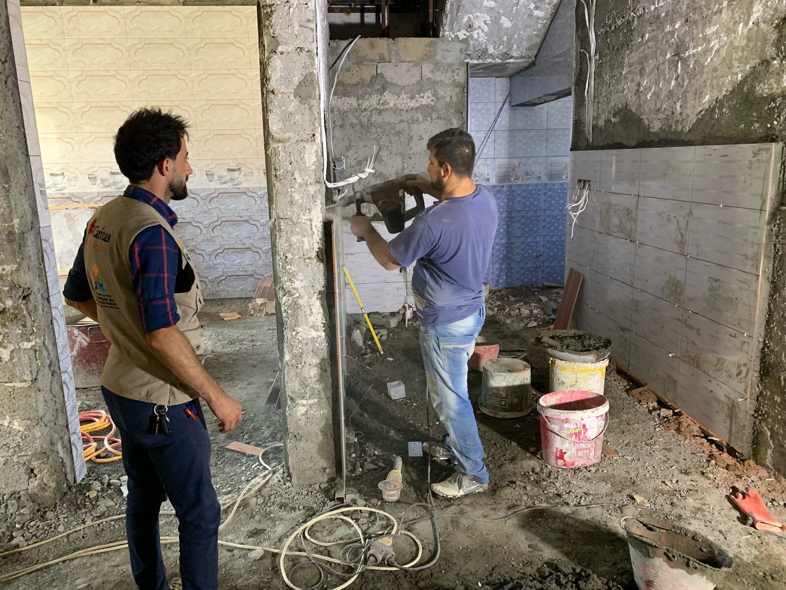 A6F6C69C-FBE3-47A4-BBDC-9972CCD158DE