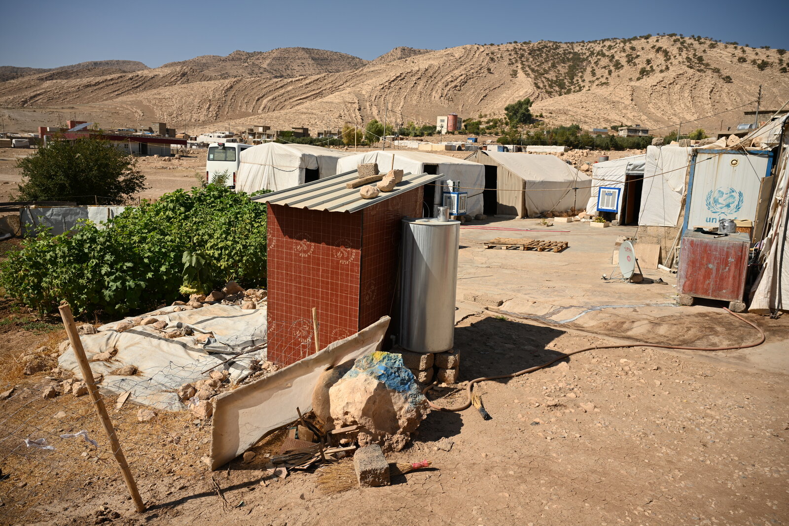 استفادت ما يقرب من 2000 عائلة أخرى في المنطقة بالفعل من مساعدة مماثلة استفادت ما يقرب من 2000 عائلة أخرى في المنطقة بالفعل من مساعدة مماثلة