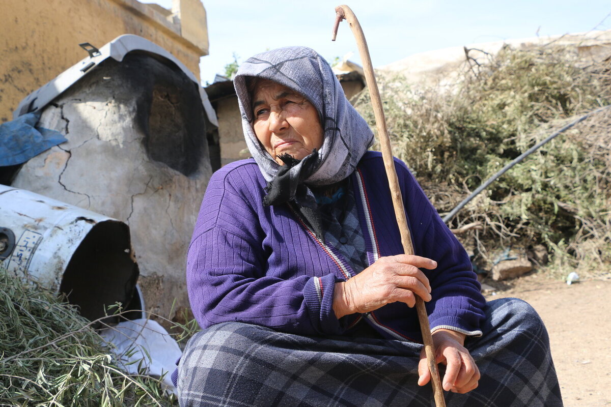نحن نساعد الأشخاص المتضررين من الزلزال في سوريا وتركيا نحن نساعد الأشخاص المتضررين من الزلزال في سوريا وتركيا