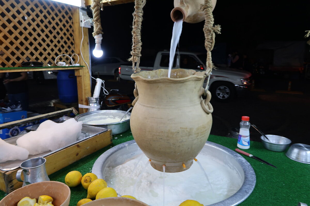 شنينة تباع في اربيل، كردستان العراق، خلال شهر رمضان شنينة تباع في اربيل، كردستان العراق، خلال شهر رمضان